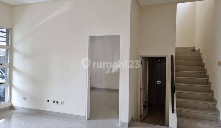Disewakan Cepat Rumah Rapi di Puri Mansion Luas 8x15 Siap Huni