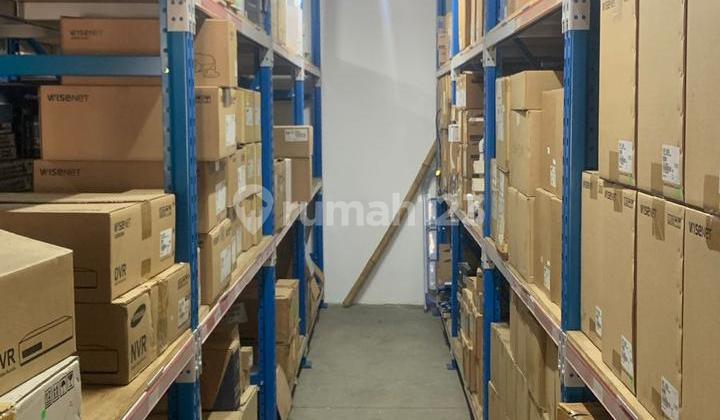 For Quick Sale: Biz Park Warehouse in Daan Mogot, Size 9x20, Renovated 2 Floors For Quick Sale: Biz Park Warehouse in Daan Mogot, Size 9x20, Renovated 2 Floors