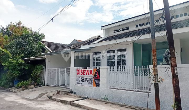 Disewakan Rumah 2 Lantai di Komplek Arcamanik