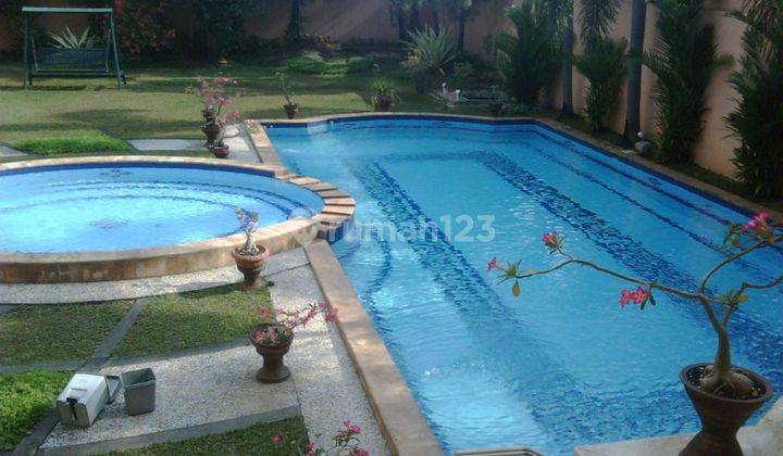 Rumah Mewah Full Marmer Terdapat Swimming Pool di Legenda Wisata  2