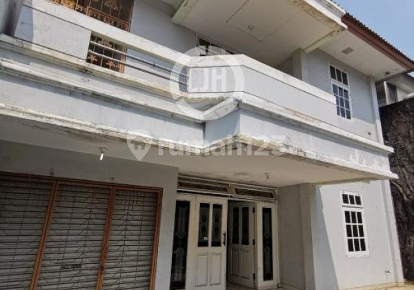 Rumah 2 Lantai Standard di Janur Indah, Kelapa Gading Rumah 2 Lantai Standard di Janur Indah, Kelapa Gading