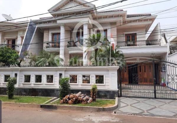 Large Luxury House at Danau Agung Sunter Agung Podomoro North Jakarta Large Luxury House at Danau Agung Sunter Agung Podomoro North Jakarta