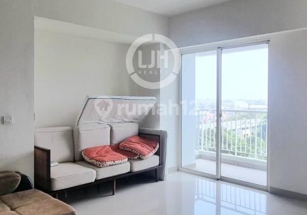 Swimming Pool View Apartment in Sherwood, Kelapa Gading, North Jakarta