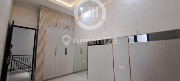 Rumah di Kelapa Hibrida, Kelapa Gading, Jakarta Utara 2