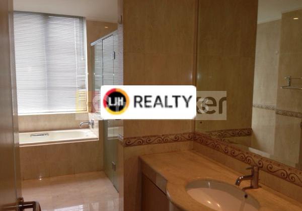 APARTEMEN LUAS 218 m2, FURNISHED, 3BR DI FX RESIDENCE SUDIRMAN AREA JAKARTA SELATAN 2