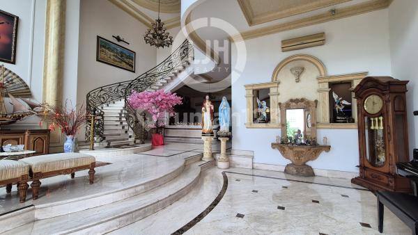Luxury Mediterranean Classic Style House, Beautiful Pinisi Marble Floor, Pantai Indah Kapuk (PIK) North Jakarta Luxury Mediterranean Classic Style House, Beautiful Pinisi Marble Floor, Pantai Indah Kapuk (PIK) North Jakarta