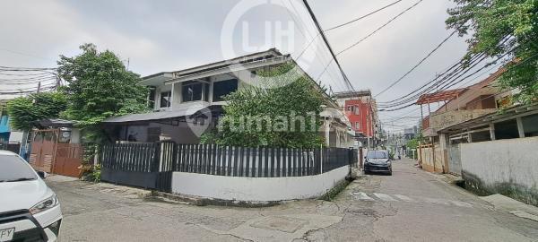 Rumah Hook di Permata Biru Kelapa Gading Jakarta Utara 1