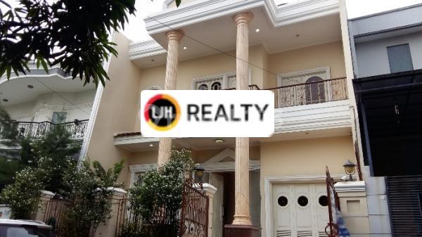 RUMAH MEWAH DI VILLA PERMATA GADING AREA KELAPA GADING