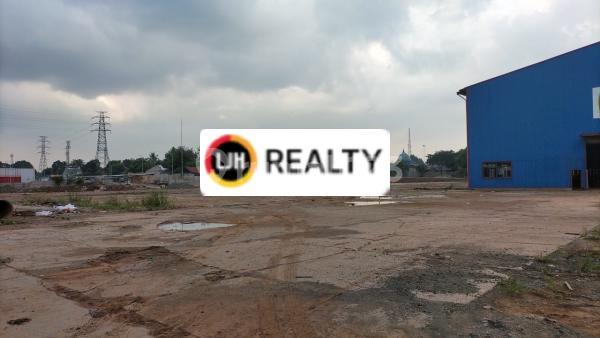 TANAH DI REST AREA TOL JAKARTA CIKAMPEK KM 19B