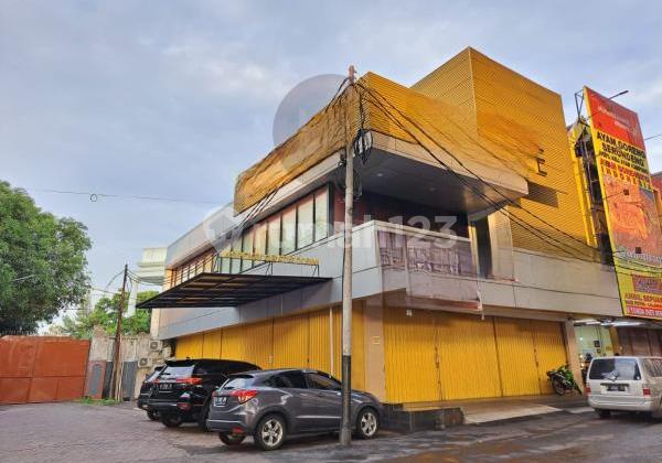 Ruko 3 Lantai 12x20 m2 di Boulevard Raya Kelapa Gading 
