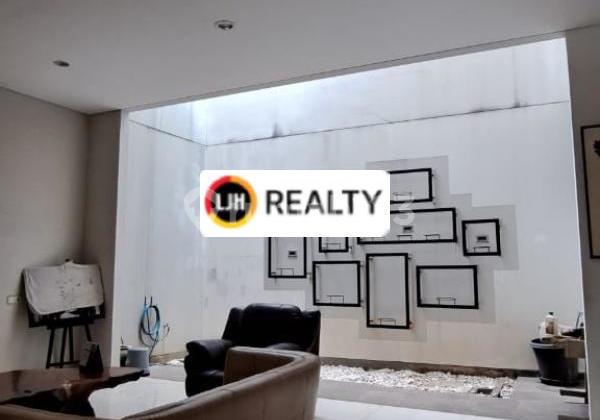 Rumah Mewah Di Cluster Taman Kartini Jakarta Pusat  2