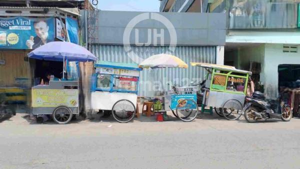 Nice Shop House Next to Main Road in Batujajar, Bandung, West Java 2