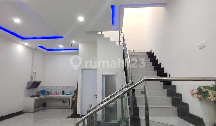 Rumah Jl.Pelopor (Ukuran 7,2x20 m) 2