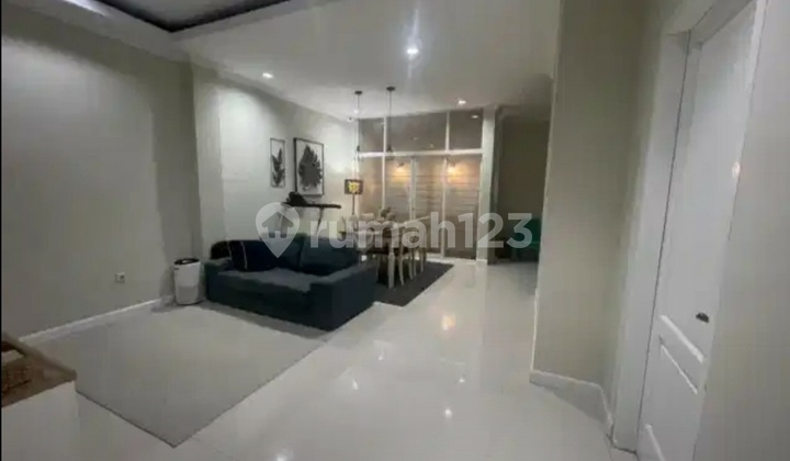 Rumah Puri Gardena (LT/LB 136/130 m)