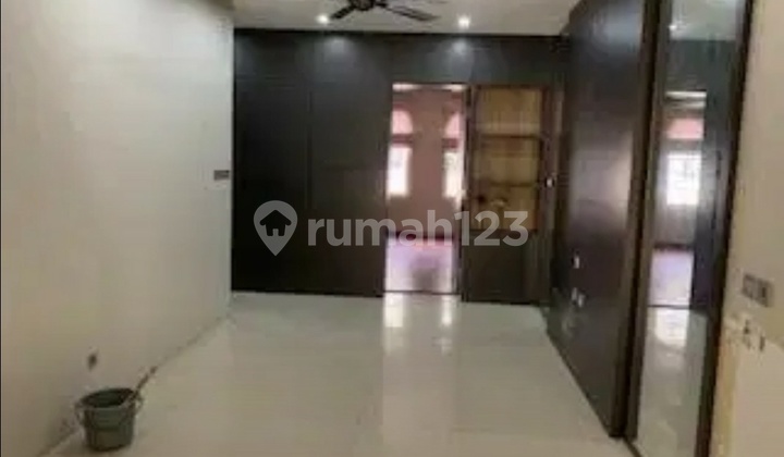 Ruko Sedayu Square (LT/LB 73/250 m) Ruko Sedayu Square (LT/LB 73/250 m)