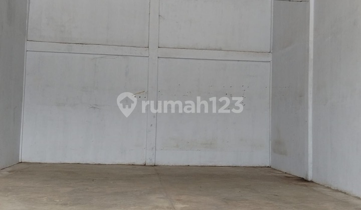 Warehouse on Jl.Kamal Raya (Size 9x22.5 m)