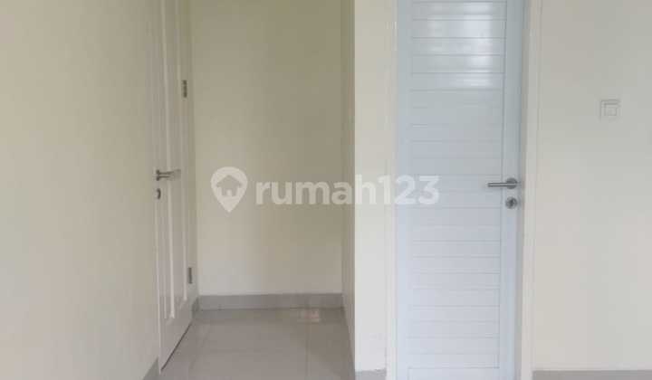 For Sale Fast, Ready-to-Occupy House in Alicante Cluster Gading Serpong 2