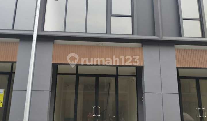 Disewakan Ruko Hampton 2 lantai di Gading Serpong lokasi strategis cocok untuk usaha