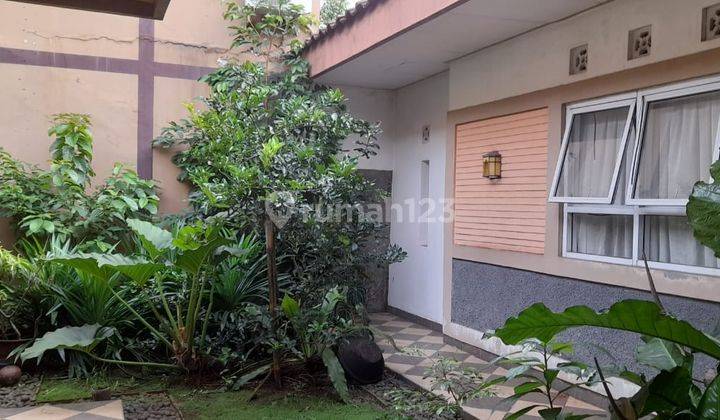 Rumah Bagus Furnished SHM di Perumahan Puspita Loka, Tangerang 2