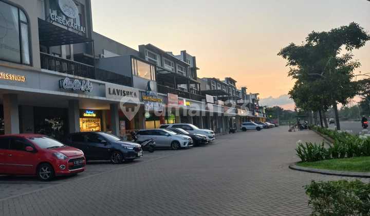 For Rent Fast 3-Storey Melody Shop House in Summarecon Serpong 2