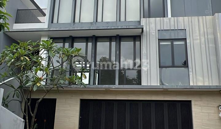 Disewakan Rumah Siap Huni di Cluster Lakewood Nava Park Bsd