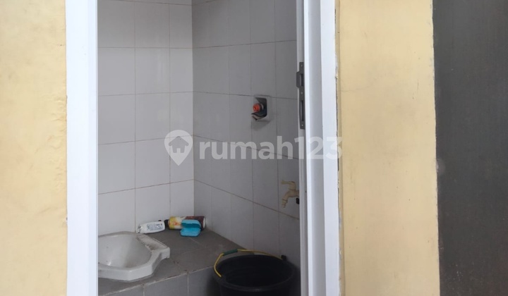 Rumah Dijual di Cluster De Oranje Grand Wisata Bekasi - Luas, Depan Taman, Siap Huni 2