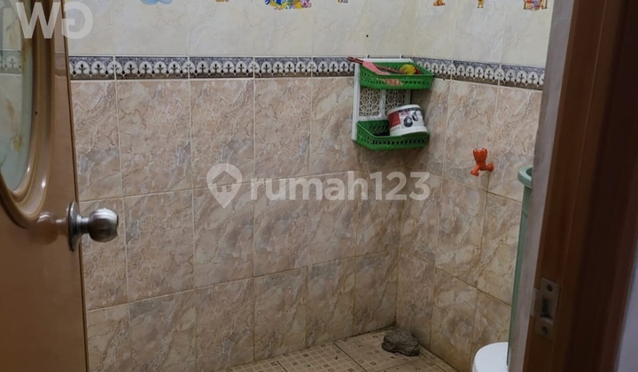 Rumah Dijual di Karawang Jaya - Hunian Strategis 3 Kamar, Garasi 2 Mobil, Siap Huni 2