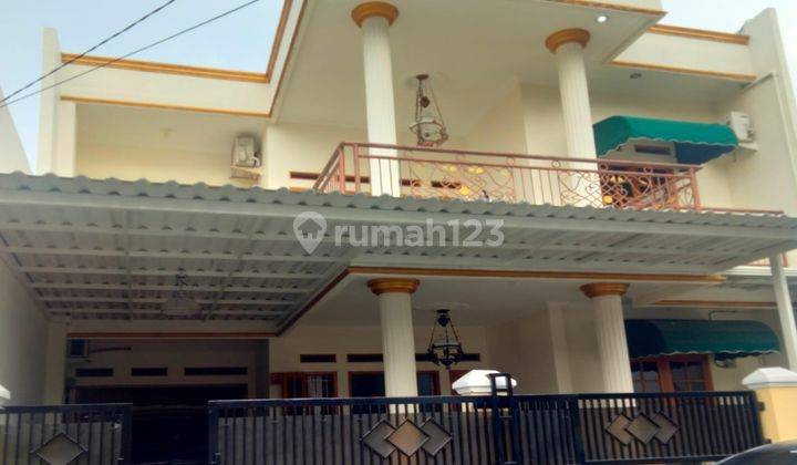 Rumah 2 Lantai Dijual di Perumahan Dukuh Zamrud: Nyaman dan Strategis 1