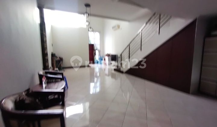 House for Sale in Grand Wisata Cluster Festive Garden - 2 Floors, Strategic Location & Attractive Price 2