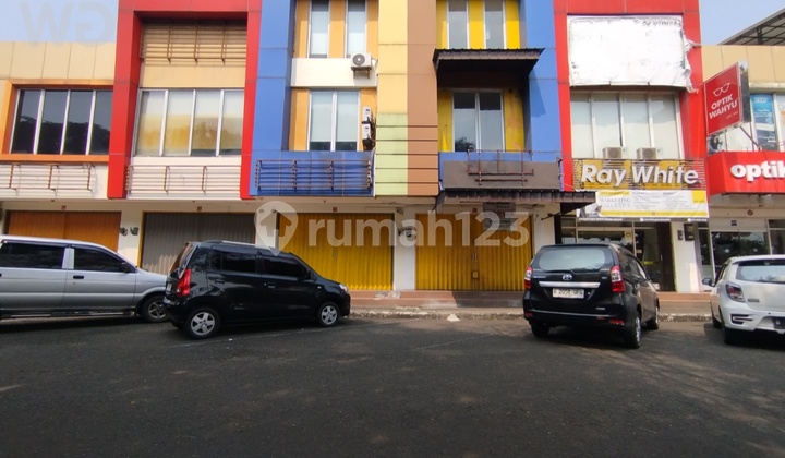 For Rent 3-Storey Shophouse Prime Location Very Strategic