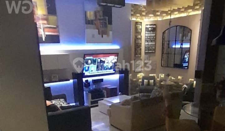 Rumah Dijual di Grand Wisata - Dalam Cluster, 2,5 Lantai, Full Interior & Roof Top 2