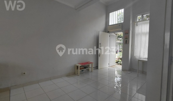 Rent Grand Wisata Cluster De Orange House - 1 Floor, Semi Furnished, Strategic Location 2