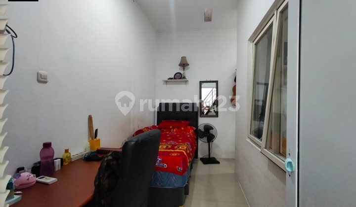 House for Sale in La Monte Farella Grand Wisata Cluster - Near Living World Mall! 2