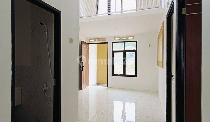 Rumah Town House 3 Menit Dari Grand Wisata Bekasi