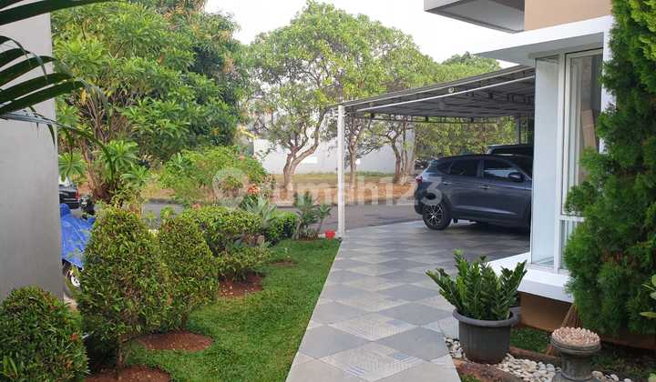 Rumah dengan Taman Luas ,Grand Wisata