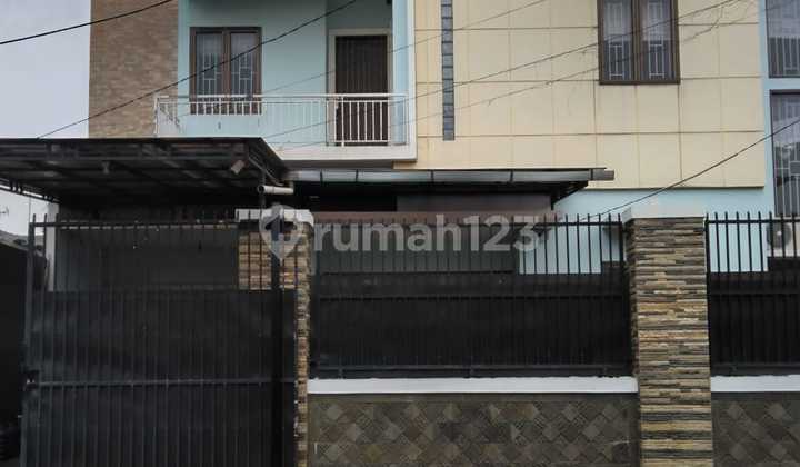 Rumah Titian Indah , Bekas Barat