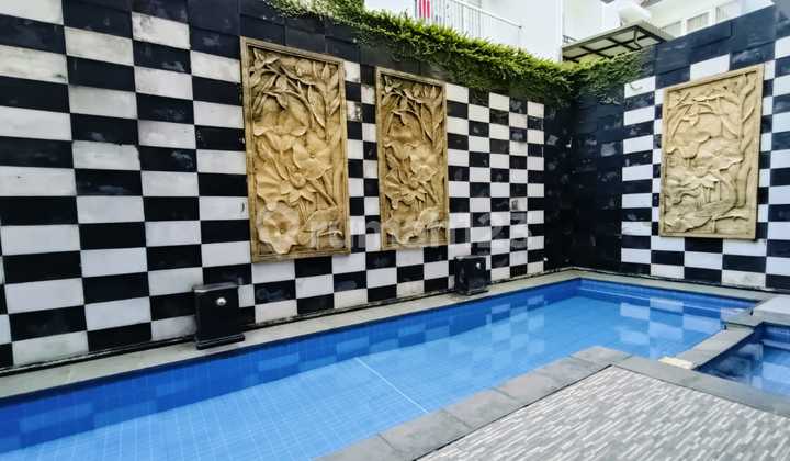 East Esplanade , Grand Wisata - Tambun . Bekasi 2