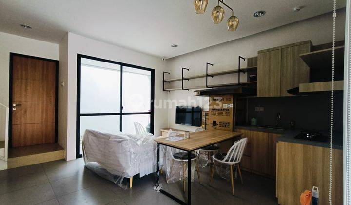 Rumah Cantik Minimalis 2 lantai Fully Furnished siap huni di O8, Grand Wisata, Bekasi 1