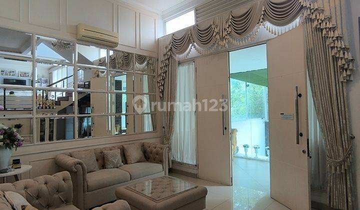 Nego sampai jadi!! Dijual Rumah Cantik Full Furnished di Cluster East Esplanade, Grand Wisata 2