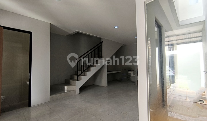 Dijual Rumah Brand New di Z Living, Lake Garden, Grand Wisata 2