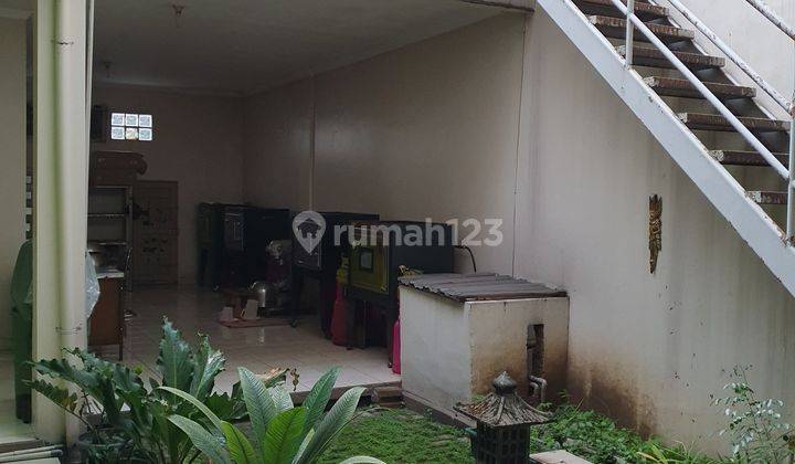 Rumah berbentuk ruko 2,5lantai dekat Panjunan  2