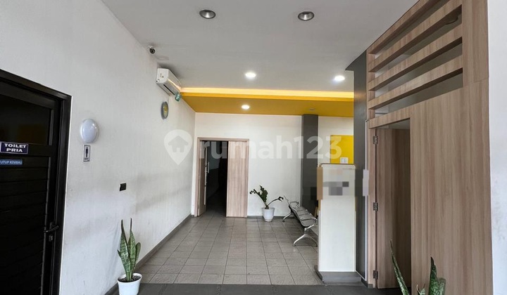 Gedung 2Lantai Mainroad Bkr