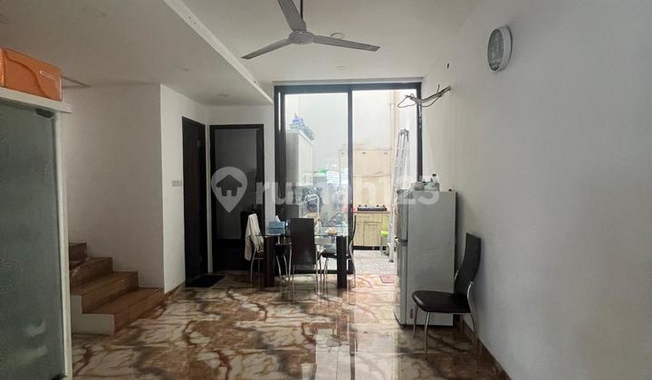 Rumah.3lantai.di Muara Karang.blok Favorit 2