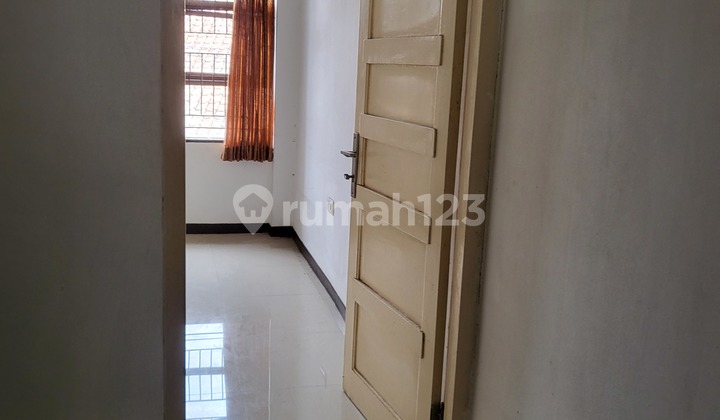 Rmh Pst Kota Bdg di Pamoyanan,Cicendo Kkristen, Dkt Pasar, Murah, 2 Lt 46 Jt/Th