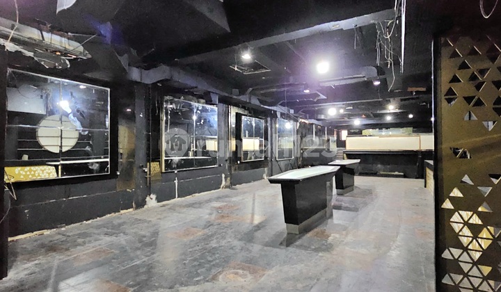 JUAL CEPAT GEDUNG 3 LANTAI EX BAR PINGGIR JALAN DI KEMANG RAYA 