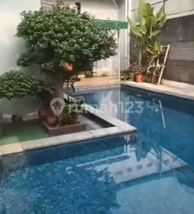 Djual Cepat Showroom Mobil+ Rumah+Lapangan Sepak Bola di Jalan Maruga Raya Sarua Ciputat Tangsel