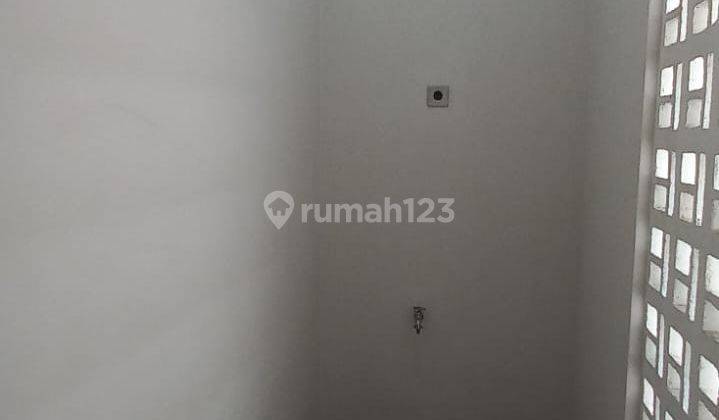 Jual Cepat Rumah 2 Lt Full Furnished Dekat Alam Sutera Kunciran Tangerang 2