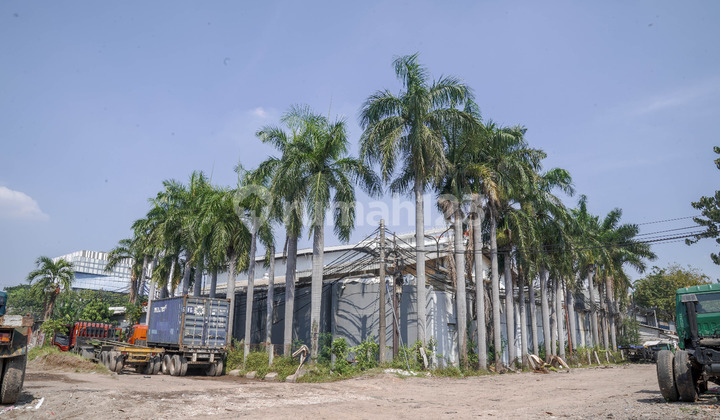 JUAL CEPAT KANTOR & GUDANG 3 LANTAI, LUAS, KOKOH, AREA KOMERSIL DI SUNTER JAK-UT