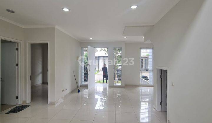 Jual Rumah Lokasi Strategis, 2 Lantai, LT 128, LB 144, SHM Di Eminent Vivacia BSD City 2