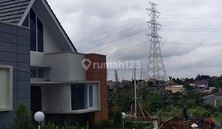 Rumah  baru cluster di jual harga nego dekat gate toll sawangan  2